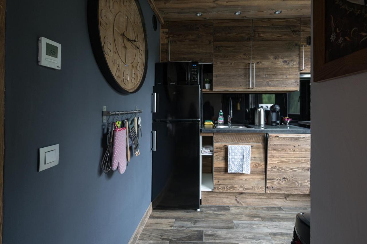 Le Nid D'Aigle Apartment เลอุชส์ ภายนอก รูปภาพ