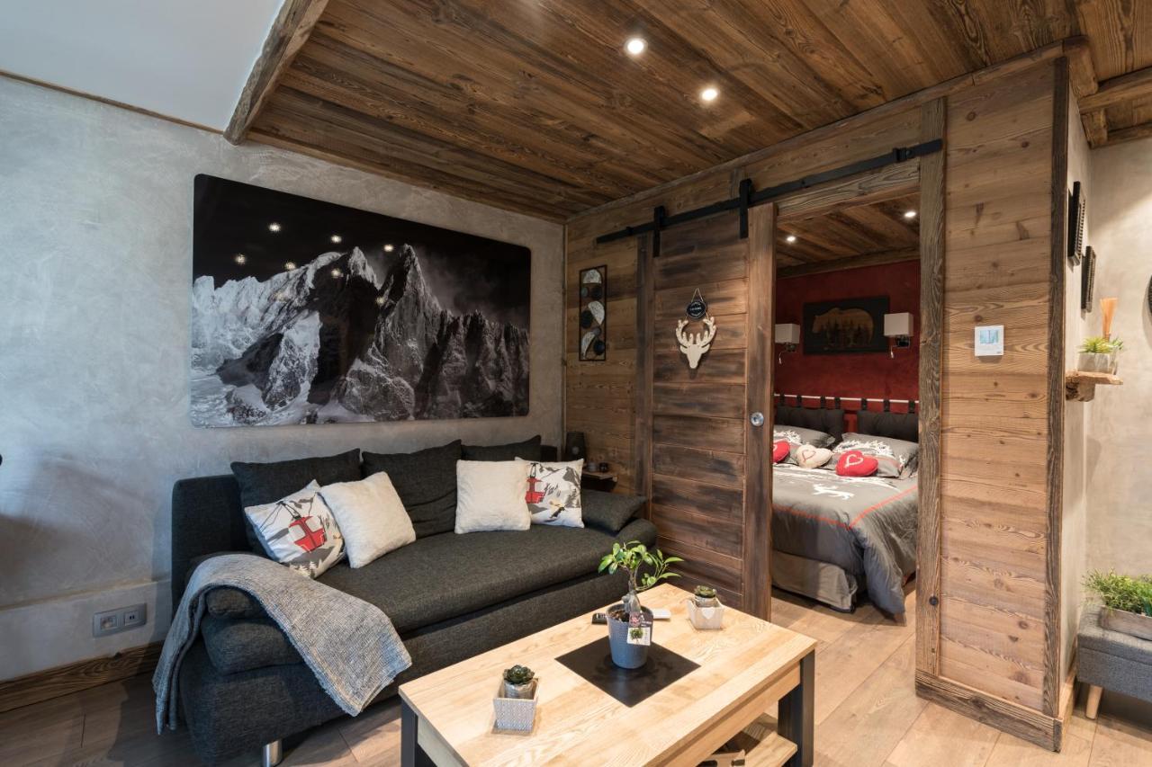 Le Nid D'Aigle Apartment เลอุชส์ ภายนอก รูปภาพ