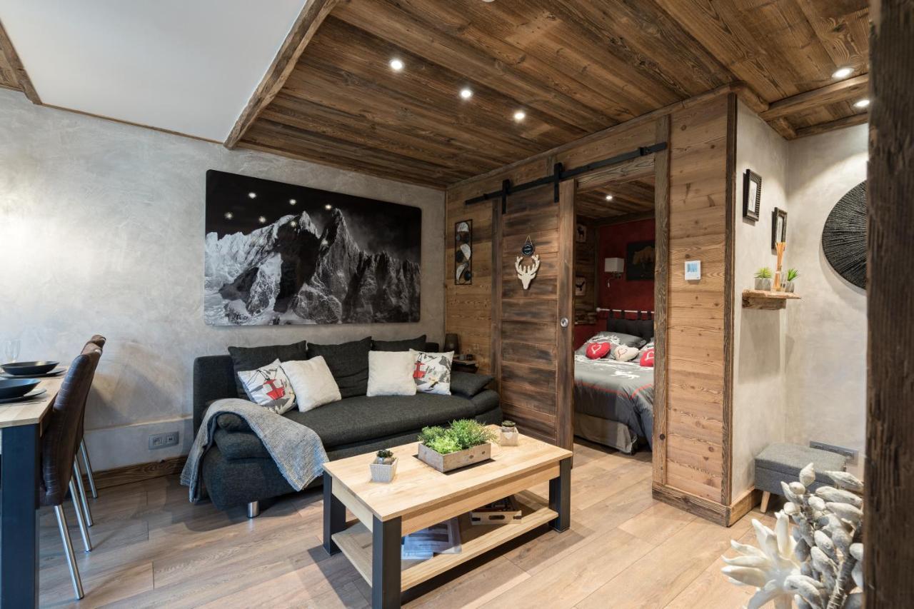 Le Nid D'Aigle Apartment เลอุชส์ ภายนอก รูปภาพ