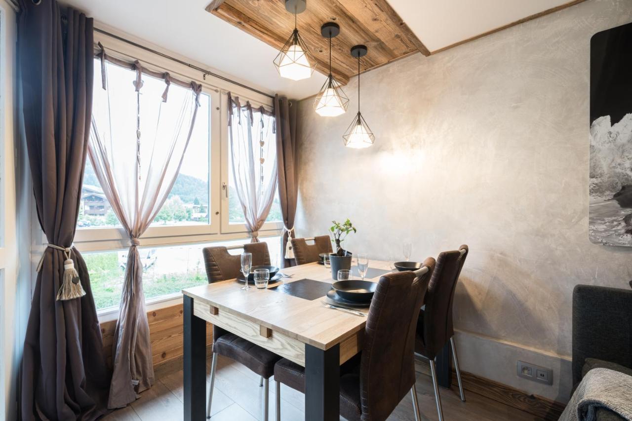 Le Nid D'Aigle Apartment เลอุชส์ ภายนอก รูปภาพ