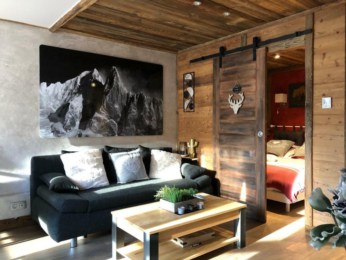Le Nid D'Aigle Apartment เลอุชส์ ภายนอก รูปภาพ