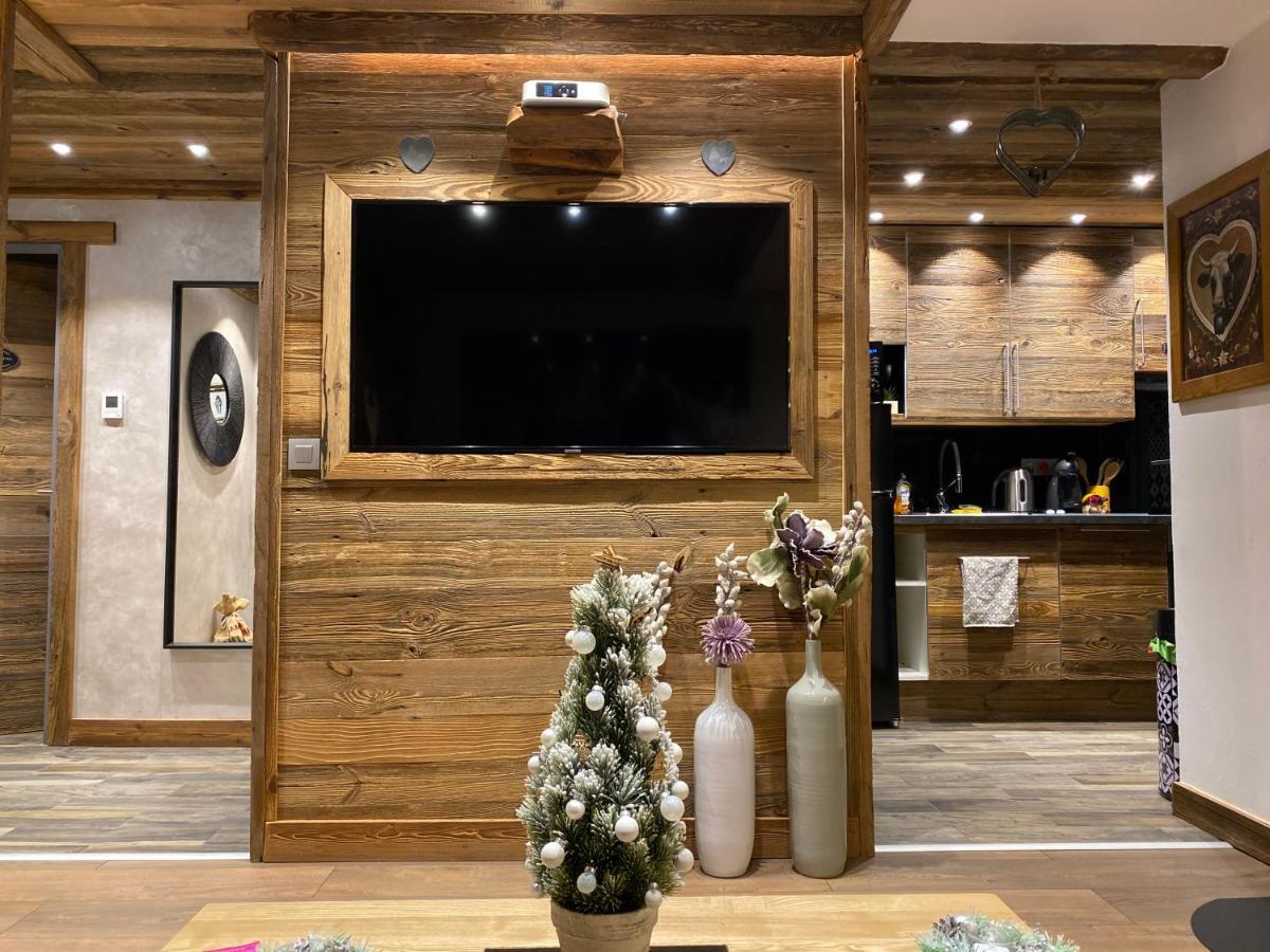 Le Nid D'Aigle Apartment เลอุชส์ ภายนอก รูปภาพ